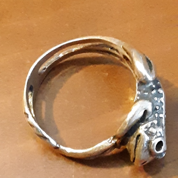 Sterling Silver hand crafted Frog Ring - Picture 2 of 3